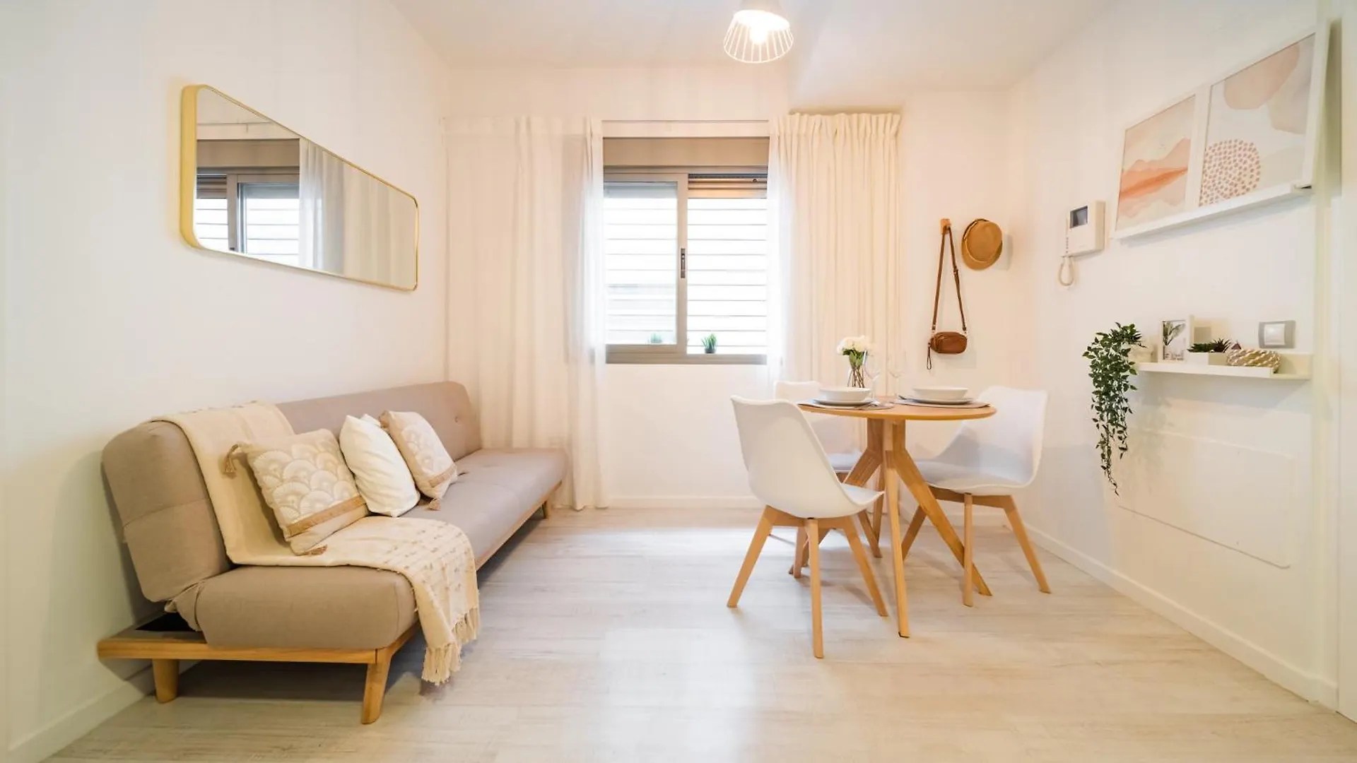 Twinsuites Malaga contacts